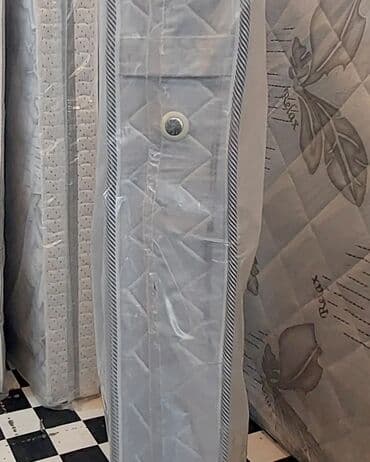 yorğan dosek: Viva sadə matras. Hündürlük 18 sm, tək nəfərlik 60 azn, iki nəfərlik — 3