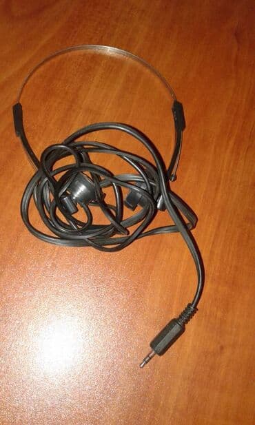 cd disk: 1980-ci illərin əla vəziyyətdə kasetli audio pleyer satılır. 4 ədəd — 5