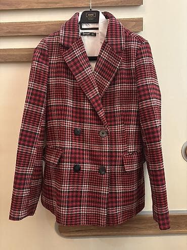 Qadın üçün klassik biçimli qırmızı-qaralı ağ rənglərdə dama (plaid)