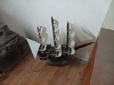 Taxta yelkənli gəmi maketi - Material: əsasən taxta karkas