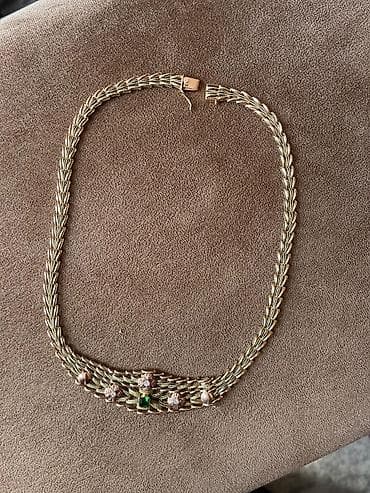 Çantalar: 20 IL öncə alınıb taxilmiyib 23 qramdi 585 probdu 3000 azn satiliri - — 1