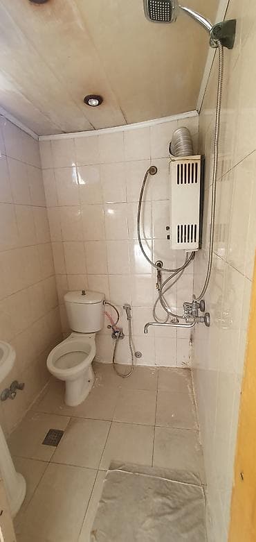 pirallahida ev satilir 2018: Qara Qarayev metro yani Ayla sadliq sarayinin qabaginda olan 5 — 6