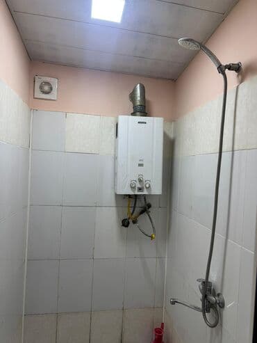 memar ecemi: Salam. Ev xutorda yerləşir. 1 nəfər bəy otaq yoldaşı axtarılır. Tələbə — 4