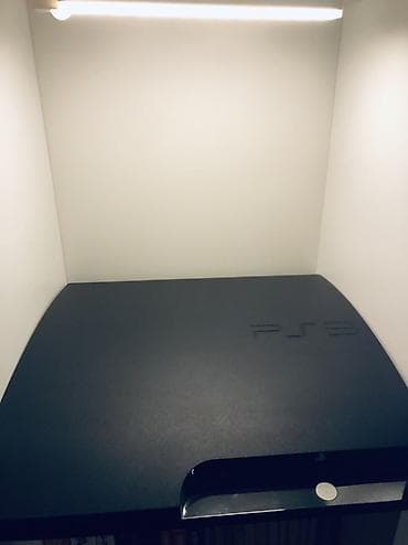 Sony PlayStation 3 (PS3) “Slim” oyun konsolu - Model: PS3 Slim, qara