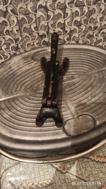 Половники: Metal qozqıran / fındıqqıran aləti - Material: tökmə metal (dözümlü at lalafo.az — 3 Половники: Metal qozqıran / fındıqqıran aləti - Material: tökmə metal (dözümlü — 3