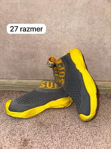 ayaqqabi razmeri 245: Baha alinib.Rahat ayaqqabidir.27 razmer — 1
