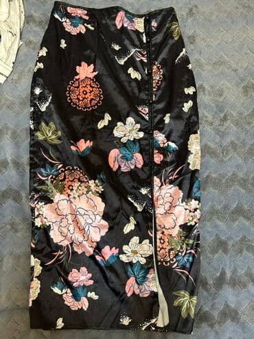 yupka kofta modelleri 2021: Qadın geyim dəsti və ağ uzun paltar 1) Göy bluz - Model: qolsuz — 2