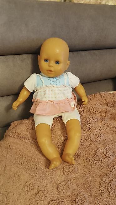 kinder oyuncaq: Интерактивная кукла-пупс Baby Born (Zapf Creation), 43 смОписание — 1