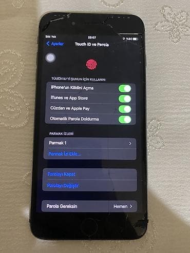 13 pro 2 ci el: IPhone 8 Plus, 64 GB, Qara, Barmaq izi — 4