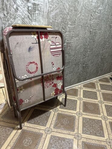 Офисная мебель: Б/у, Раскладушка с матрасом — 1