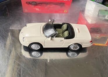 антискользящие коврики: Коллекционная модель Alfa Romeo Spider crème 1989 NewRay Scale 1:43 — 14