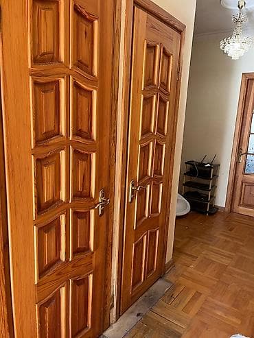 karandas desti: Taxta iç qapılar dəsti unvan Yasamal rayonu Dadas bunyatzade kucesi - — 2