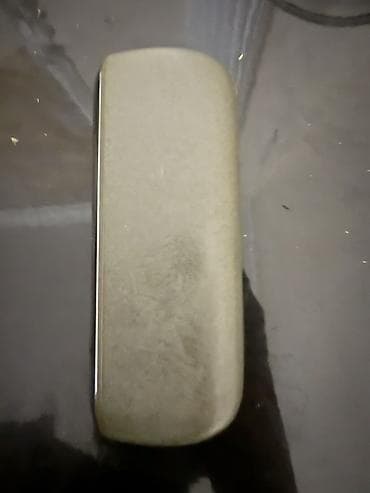 Aparat prablemsizdir yaxşı veziyyetdedir cuzi cızığlar var başqa heçne