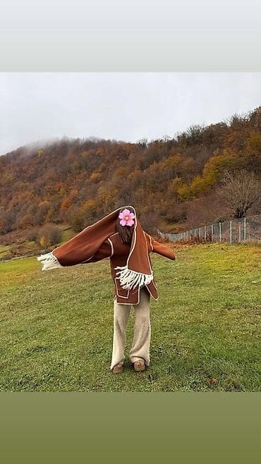 a herifi: Qızlar təzədir 1 dəfə geyinilib 80 manata almışam 40 a satıram ölçüsü — 1