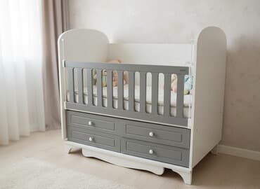 bez dəyişmək üçün stollu komod: Oğlan və qız üçün, İşlənmiş, Dördbucaq, Beşik, Dəst ilə, Matras ilə, Yellənmə mexanizm ilə — 2