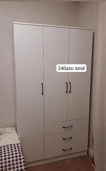 Ağ rəngli üçqapılı paltar şkafı - Minimalist dizayn, hamar səthlər və