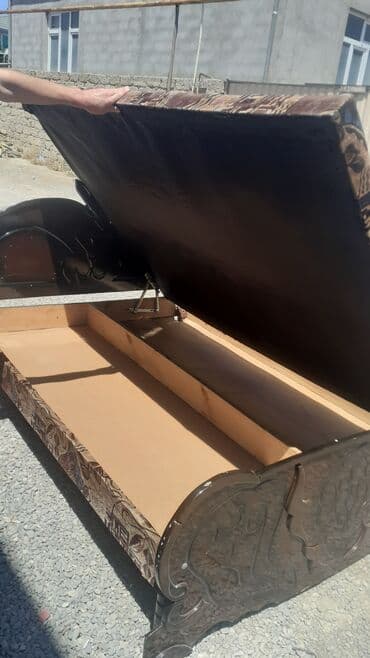 kravat işlənmiş: İşlənmiş, İkinəfərlik çarpayı, Azərbaycan — 3