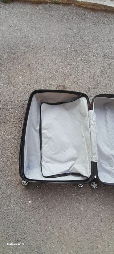 boyuk hovuz: Lok Polo’s sərt qabıqlı səyahət çamadanı - Rəng: tünd qırmızı (bordo) — 17