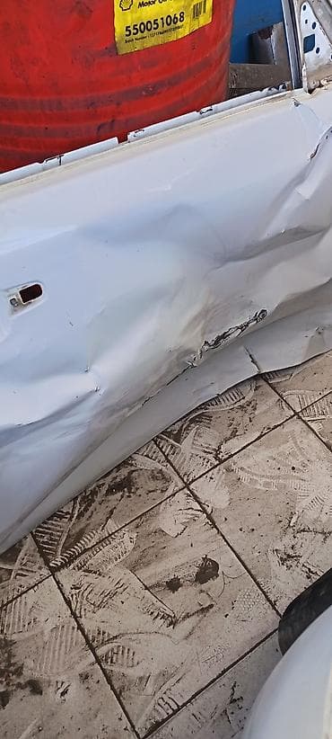 tekeler: Chery Tiggo (arxa qapıda “CHERY TIGGO” yazısı görünür), ağ rəngli — 4