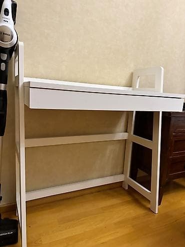 stulla: Ağ rəngli həm masa, həm də ofis kreslosu dəsti.Jyskdan alınıb,ideal — 3
