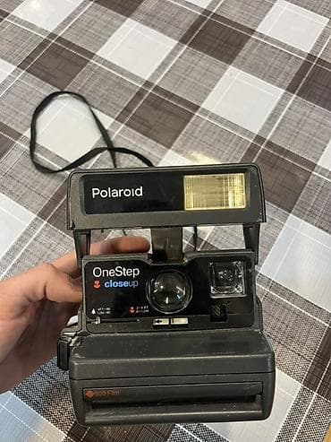 Компьютеры, ноутбуки и планшеты: Polaroid OneStep CloseUp instant fotoaparat - 600 film ilə işləyir — 2