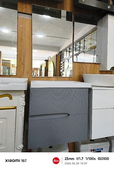 Hamam üçün güzgülü şkaf dəsti - Minimalist dizayn: üst hissədə böyük at lalafo.az Hamam üçün güzgülü şkaf dəsti - Minimalist dizayn: üst hissədə böyük