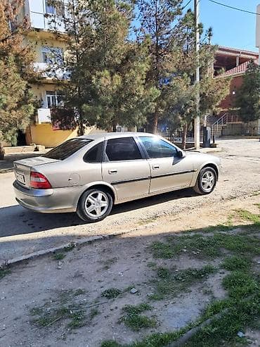 w210 yan guzguler: Opel Vectra: 2 l | 1996 il 27000 km Sedan — 1