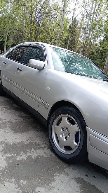 mercedes sprinter satilir: Mercedes-Benz E 230: 2.3 l | Sedan — 2