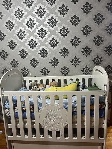 manej uşaq üçün: Oğlan və qız üçün, İşlənmiş, Dördbucaq, Beşik, Matras ilə — 3