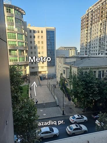 ev kiraye: MAKLER NARAHAT ETMƏSİN ! 28 may metro çıxışında 3 otaqlı. 2 balkon 2 — 1
