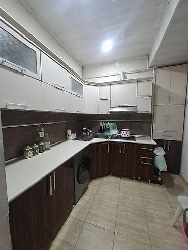 Təcili! Mətbəx mebel dəsti təcili satılır Uzunluq 3 mrtr eni 2.5