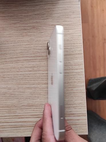 ayfon 13: IPhone 13, 256 GB, Ağ, Simsiz şarj — 2
