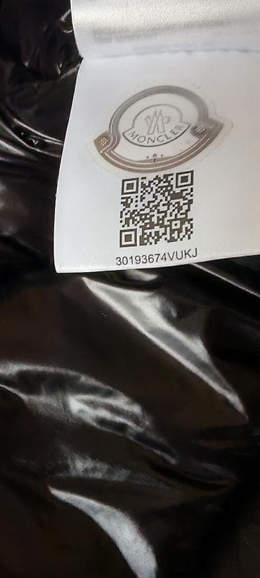 a class saatlar: Kurtka, Bolonka, Qış, Moncler, L — 8