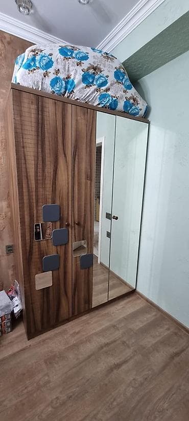 lepe: Geniş paltar şkafı Mebel yenidir. Köçlə baglı satılır. Mebel yeni — 1