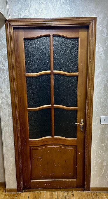 şüşe qapılar: İşlənmiş Otaq qapısı Zamok ilə, Zəmanətsiz, Ödənişli quraşdırma, Ünvandan götürmə — 3