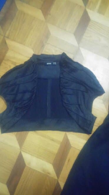 узбекское платье со штанами: Вечернее платье с фигаро~ атлас-стрейч~ на подкладке, размер 38,цена — 2