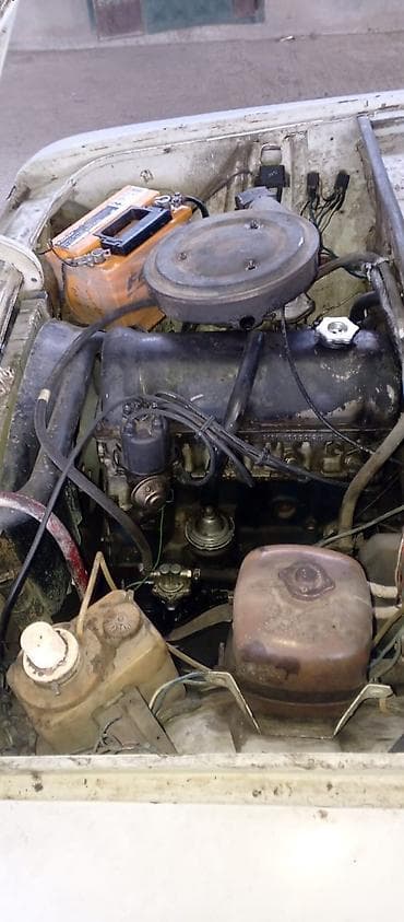 qaz 69 satilir: VAZ 2106 sedan ili 1992 Xüsusiyyətlər: - Kuzov: 4 qapılı sedan, ağ — 5