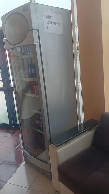 işlemiş soyuducu: Şüşə vitrinli içki soyuducusu (ticarət tipi) - Tək qapılı, şüşə ön — 1