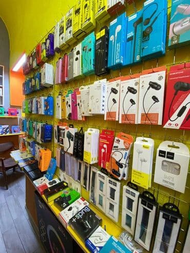 bakı tikiş evi ünvanları: İçəri şəhər metrosuna yaxın Torqovuya yaxın əşyali təmirli 1 otağlı — 9