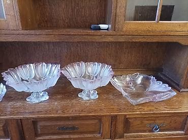 gul buket: Şüşə qab dəsti - 2 ədəd iri ayaqlı meyvə/salət qabı: ləçəkvari — 1