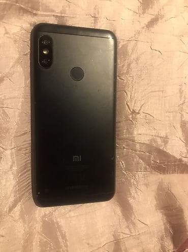 iphone 4s telefon: Xiaomi Mi A2 Lite, 4 GB, rəng - Qara, 
 İki sim kartlı — 1