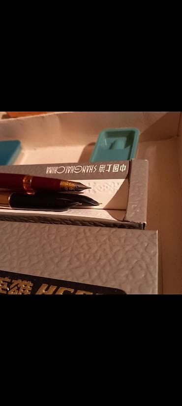 ereb pulu: Qələm çoxdan qalmadı. Biri 15 manat. içinə mürəkkəb tökülməlidir. bir — 2