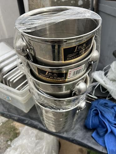 pol seki: Paslanmayan poladdan qastronom küvetlər (GN qablar) dəsti - Material — 10