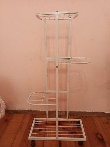 limon ağacı satışı: Hündürlüyü 90 sm
Dibçək saxlayan 
Ünvan Xırdalan — 3