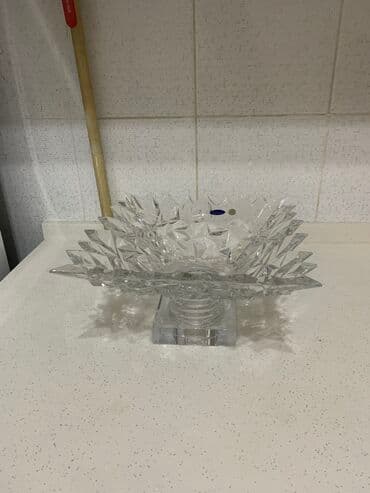 Bitkilər: 1 eded cerez qabi, karacadan 1 ededi 150 azn alinib. 25 azn — 4