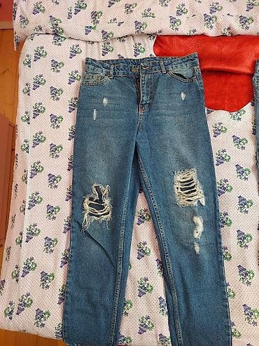 - Məhsul: Cins şalvar - Rəng: Klassik mavi denim - Kəsim: Düz kəsim