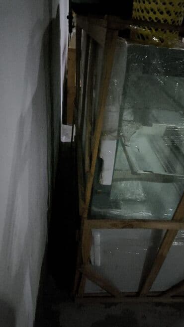 İnformatika: Şüşə vitrinli qablaşdırmada - Önü şüşəli, yuxarıdan əyri vitrin — 1