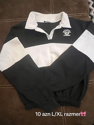 Kişi geyimləri: Qara-ağ rəngli rugby üslubunda uzunqollu köynək. Ağ yaxalı və düyməli — 1