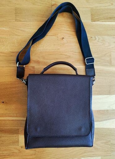 Salam təbii dəridən hazırlanmış, əl işi olan yeni kişi