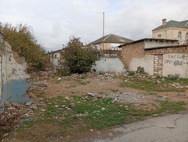 xacmaz torpaq bazarında: 3 sot, Tikinti — 4